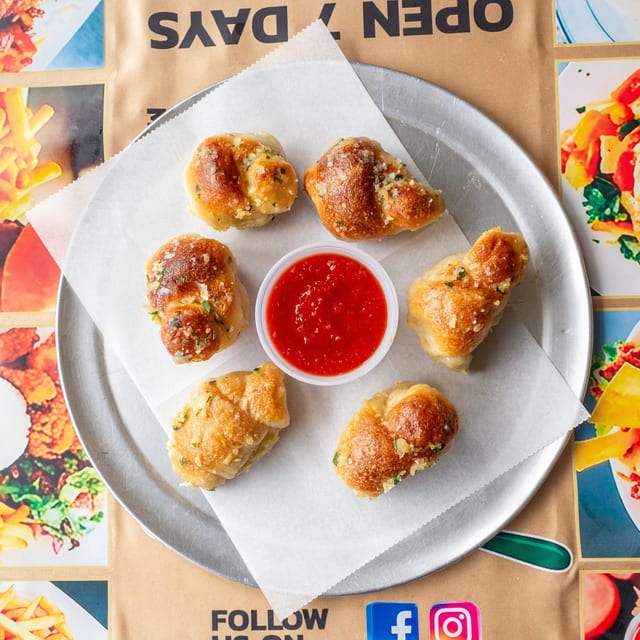 Garlic Knots.